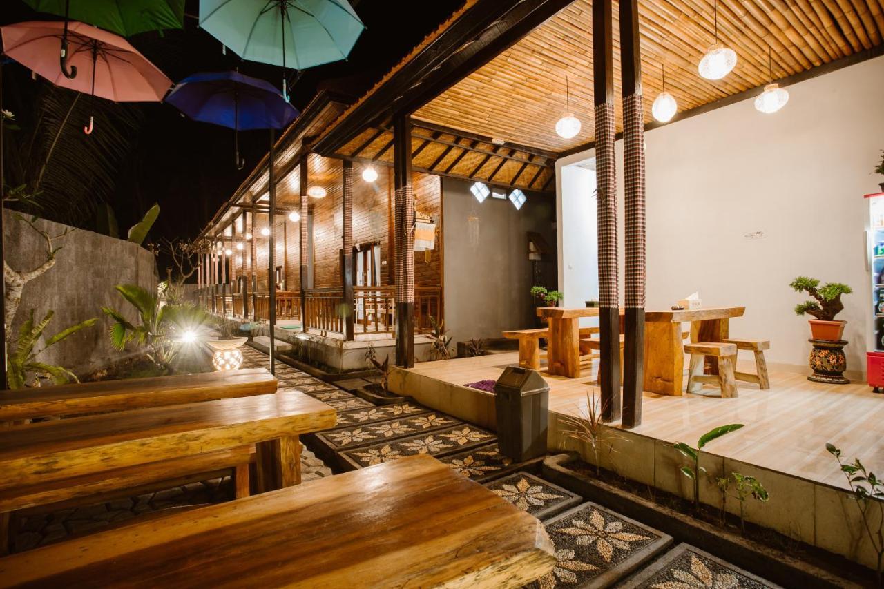 Double'D Hostel Batununggul Exterior photo